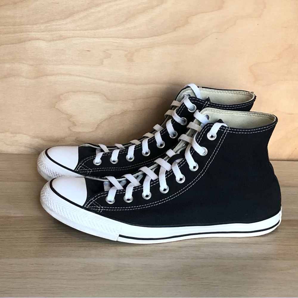 Converse Chuck Taylor High Top Sneakers Black Unisex Mens Sz 10 Womens Sz 12.